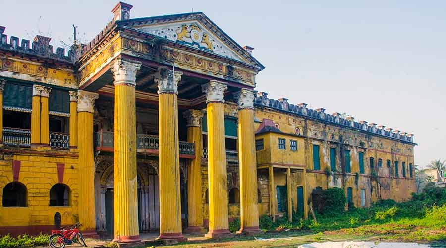 Hetampur Rajbari & Terracotta Temples